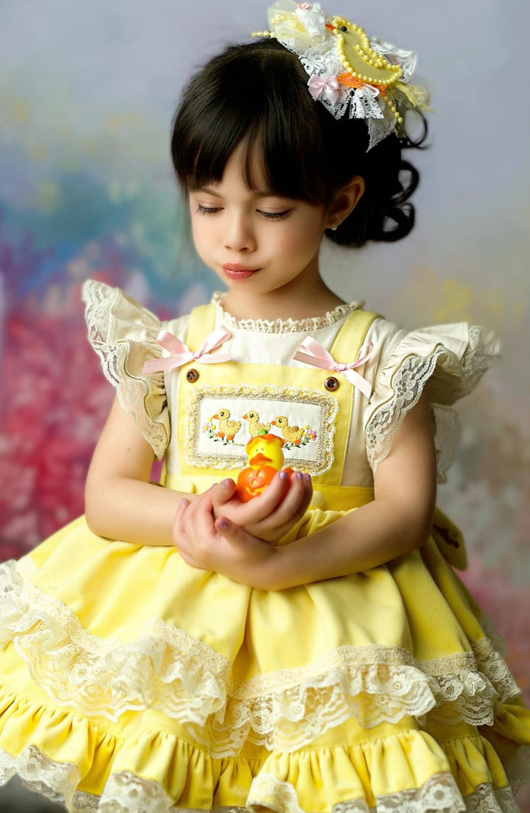 Three Little Ducklings – Robe Fille Velours Coton Brodé Main d'Inspiration Vintage Style Boutique | Robe de Pâques de Style Héritage en Tulle et Dentelle