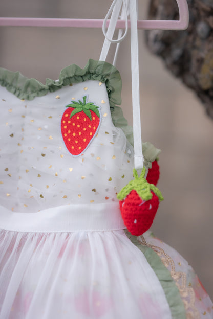 Robe Lumière Fraise – Robe de Fille de Boutique d'Inspiration Vintage | Style Héritage en Mousseline Volantée Imprimé Fraise