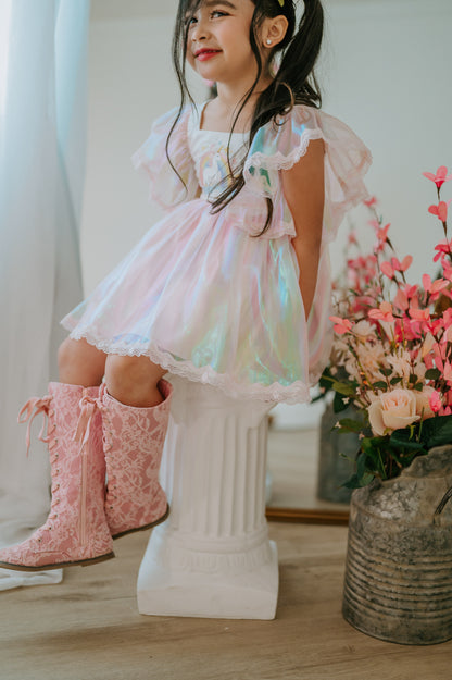 Ensemble de jeu Magie de la Licorne – Ensemble pour filles de boutique d'inspiration vintage brodé | Luxe en tissu irisé pour occasion spéciale
