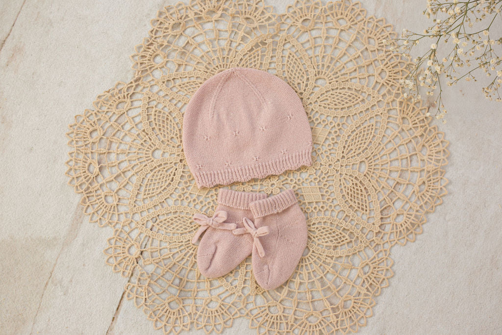 Cashmere Baby Gift Set — Blanket, Pointelle Beanie & Cashmere Socks (3-piece)