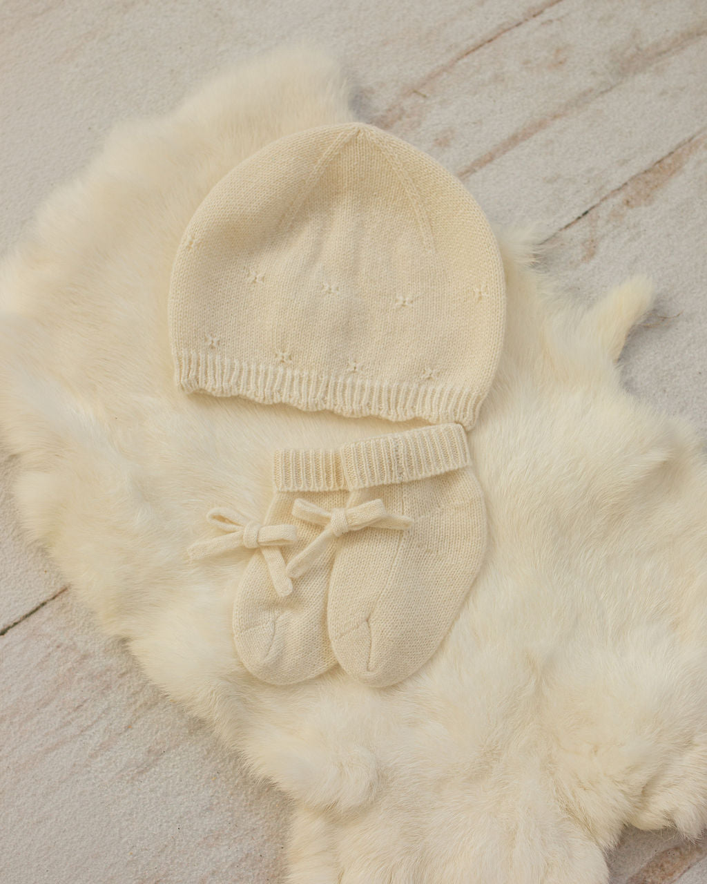 Cashmere Baby Gift Set — Blanket, Pointelle Beanie & Cashmere Socks (3-piece)