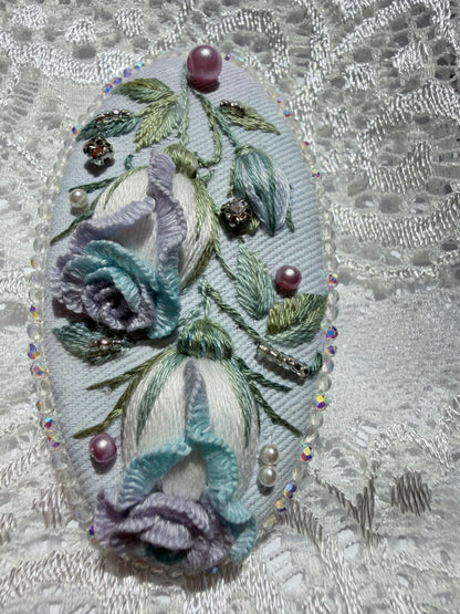Hand-Embroidered 3D Rose Hair Clip — Givre, Icy Blue & White