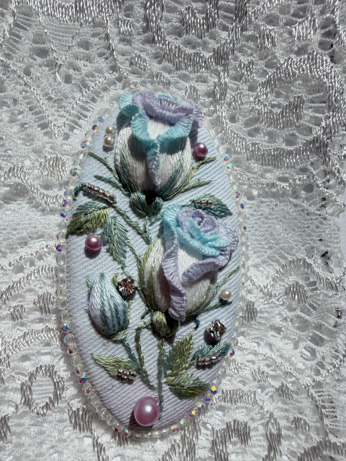 Hand-Embroidered 3D Rose Hair Clip — Givre, Icy Blue & White