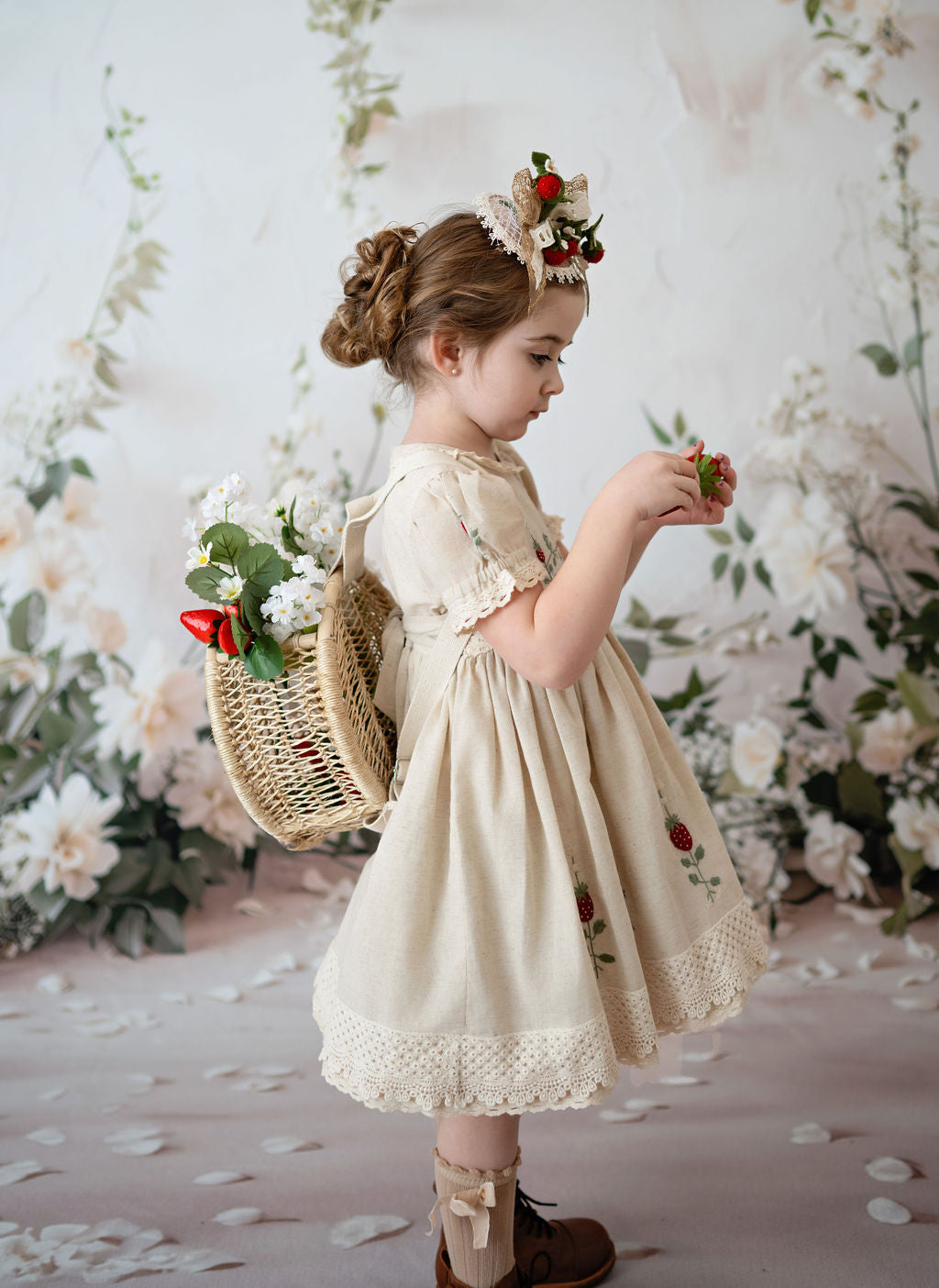 Robe brodée de luxe « Souvenir Fraise » pour filles | Robe d'été pour anniversaire et occasions spéciales