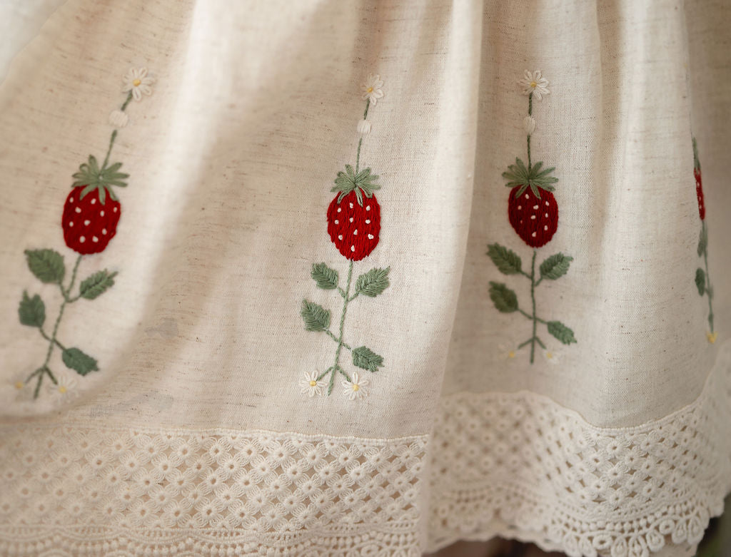 Robe brodée de luxe « Souvenir Fraise » pour filles | Robe d'été pour anniversaire et occasions spéciales