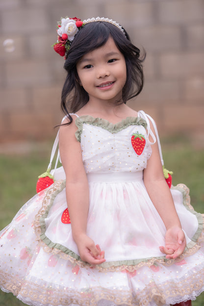 Robe Lumière Fraise – Robe de Fille de Boutique d'Inspiration Vintage | Style Héritage en Mousseline Volantée Imprimé Fraise