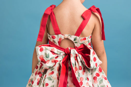 Robe Miss Cherry – Robe Fille Style Boutique Coton d'Inspiration Vintage | Imprimé Cerise Volants Dentelle Style Héritage