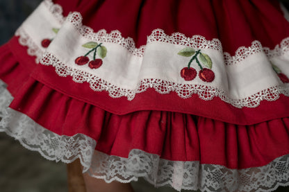 Douce Fleur de Cerisier – Robe de Fille en Coton Brodé Main d'Inspiration Vintage | Jupon en Dentelle à Volants Style Héritage