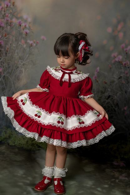 Douce Fleur de Cerisier – Robe de Fille en Coton Brodé Main d'Inspiration Vintage | Jupon en Dentelle à Volants Style Héritage